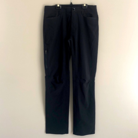 Under Armour lightweight pants - Picture 1 of 6